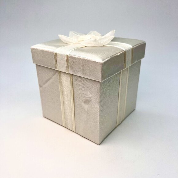 Vintage Faux Rose Corsage Pearls Lace Satin Gift Box 80s 90s Wedding Prom - Picture 7 of 10